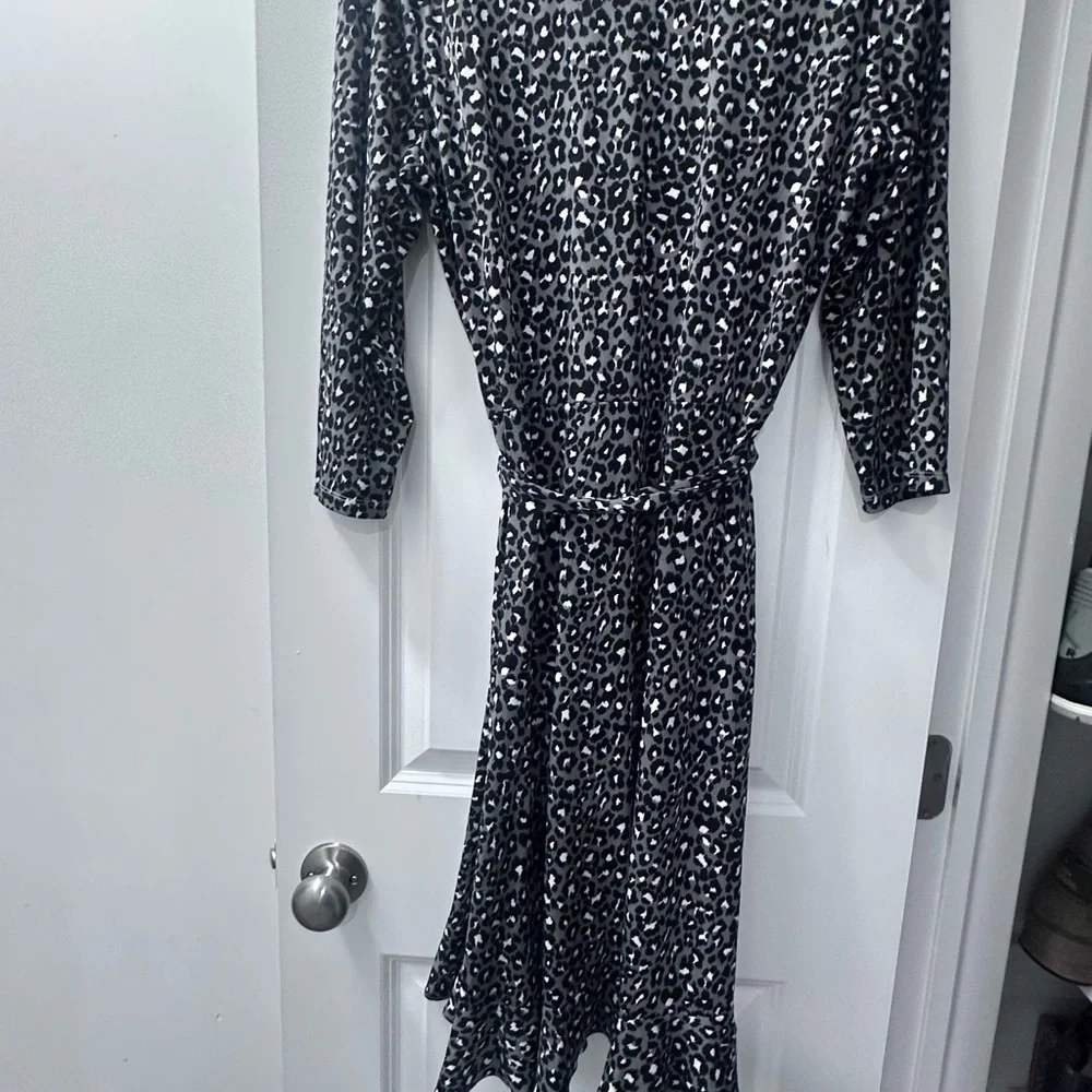 NWT Leota Black White and Grey Animal Print Dress from Stitch Fix - Picture 9 of 9
